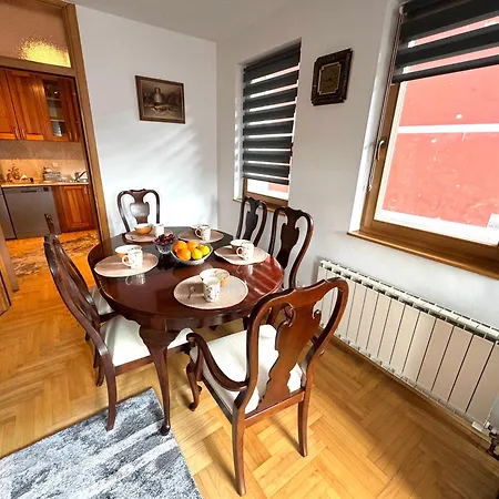 Lägenhet Latin Bridge - 3 Apartment, 80m2 In With Free Private Parking - Old Town *
