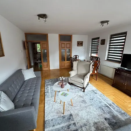 Latin Bridge - 2bdr, 80m2 In With Free Private Parking - Old Town Apartment Sarajevo
