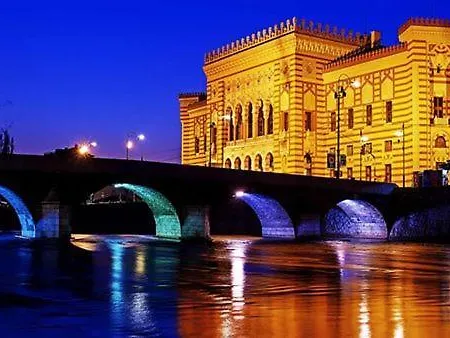 Latin Bridge - 3 Apartment, 80m2 In With Free Private Parking - Old Town Sarajevo