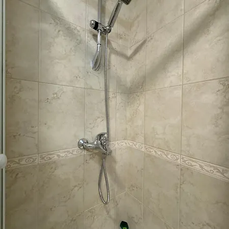 Latin Bridge - 2bdr, 80m2 In With Free Private Parking - Old Town *