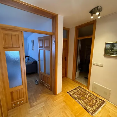 Latin Bridge - 2bdr, 80m2 In With Free Private Parking - Old Town * Sarajevo